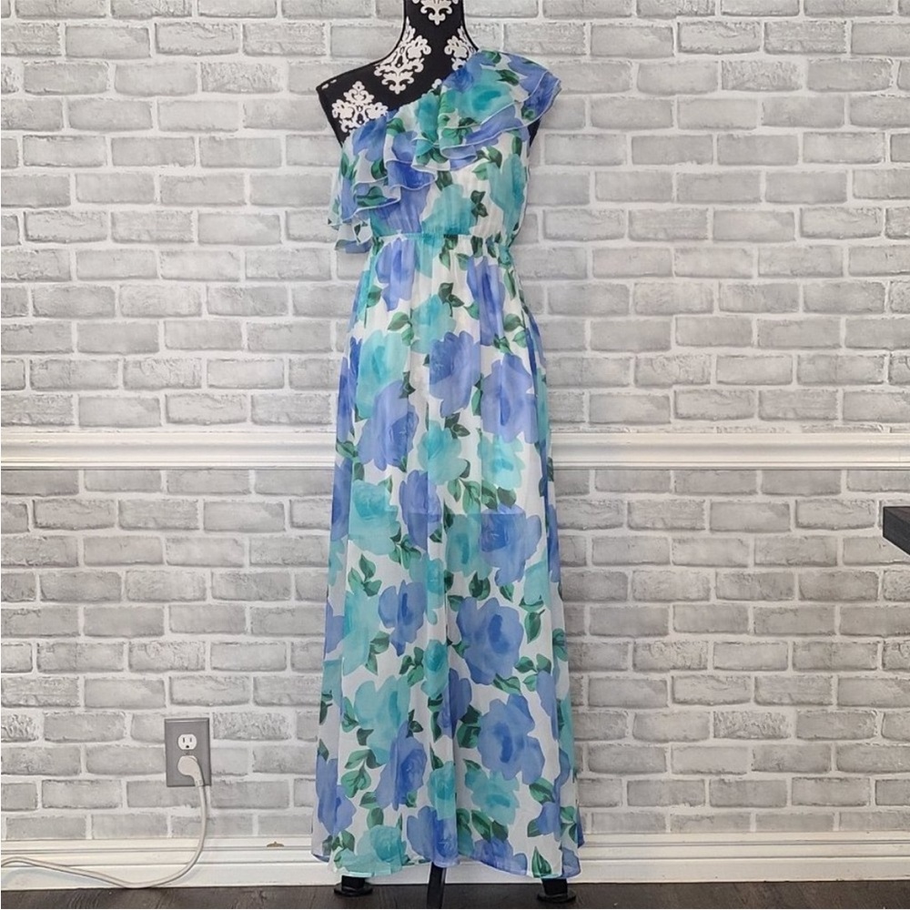 New with tags Dalia Macphee Blue Floral One-Shoulder Maxi Dress, small